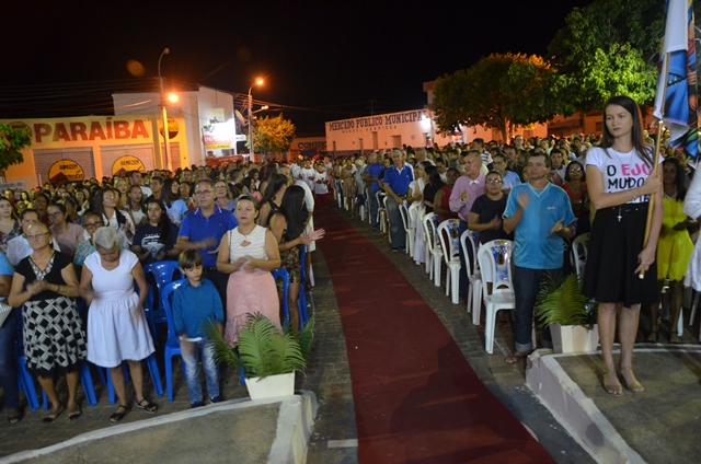 Multidão prestigia Missa Solene em Honra de Nossa Senhora do Perpétuo Socorro - Imagem 1