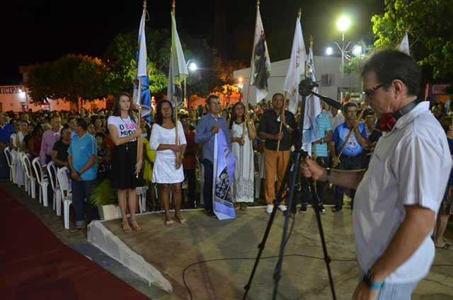 Multidão prestigia Missa Solene em Honra de Nossa Senhora do Perpétuo Socorro - Imagem 7