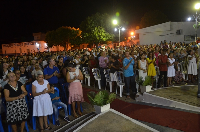 Multidão prestigia Missa Solene em Honra de Nossa Senhora do Perpétuo Socorro - Imagem 39