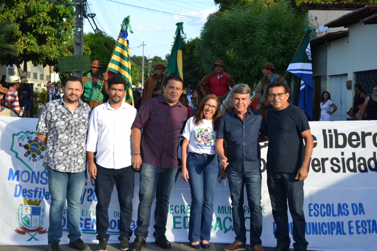 Não foi só um desfile e sim um chamamento para o respeito à Diversidade Cultural  - Imagem 40