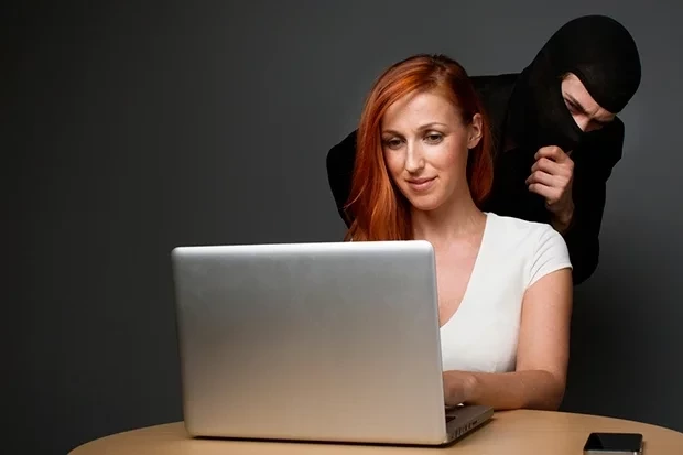 Quem nunca? Conheça os signos mais 'stalkers' do zodíaco - imagem 5496