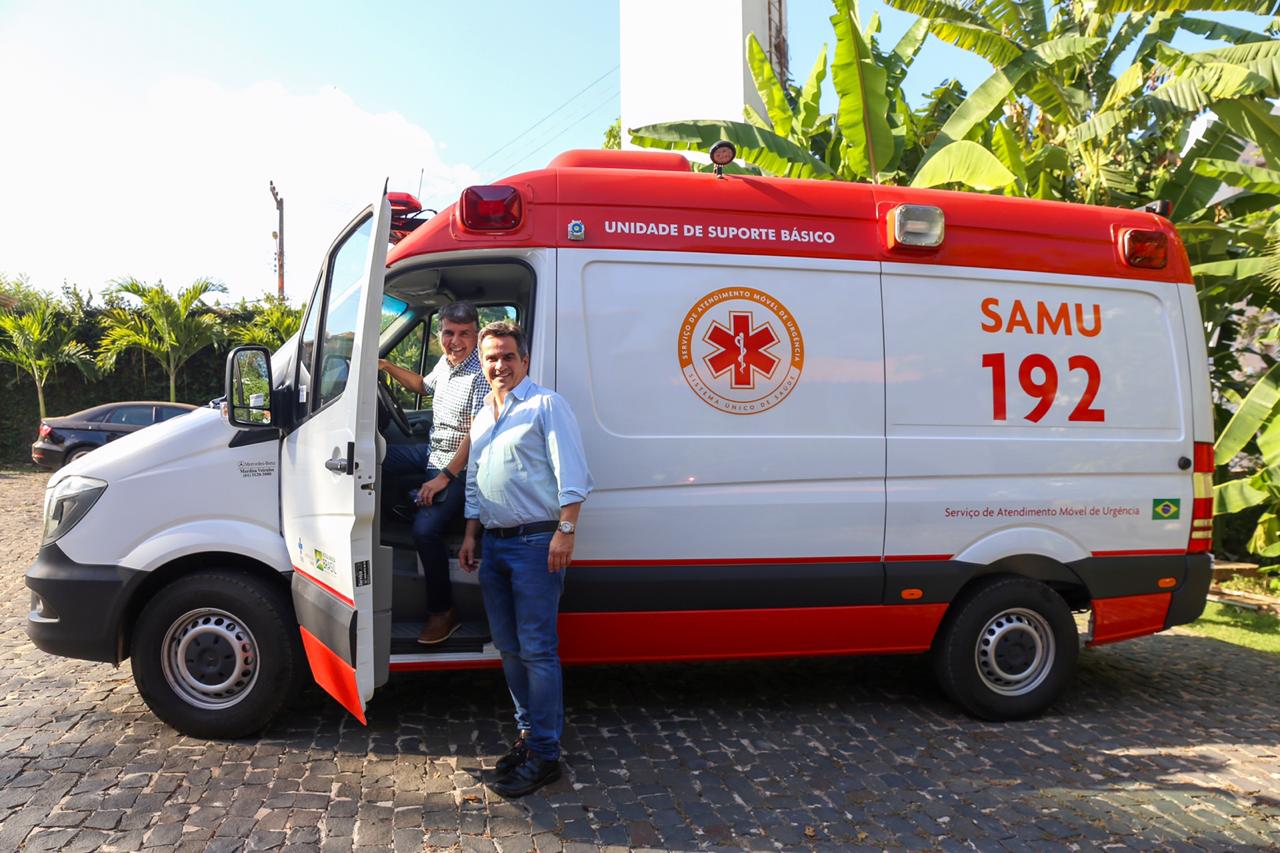 De nenhuma ambulância em atividade, município salta para 07 na atual gestão  - Imagem 2