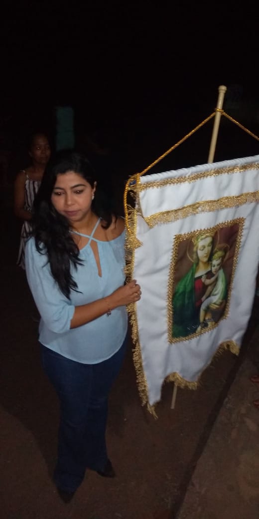 Na segunda noite de novena a comunidade recebe imagem de Nossa Senhora da Saúde - Imagem 9