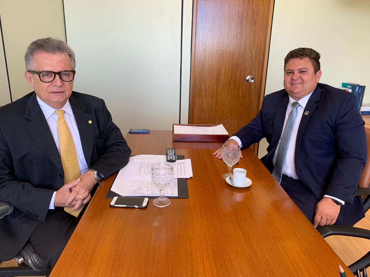 Prefeito Tairo busca recursos em Brasília para o município de Santo Inácio  - Imagem 13