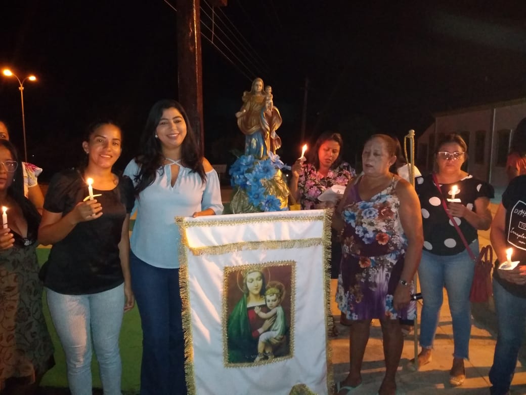 Na segunda noite de novena a comunidade recebe imagem de Nossa Senhora da Saúde - Imagem 5