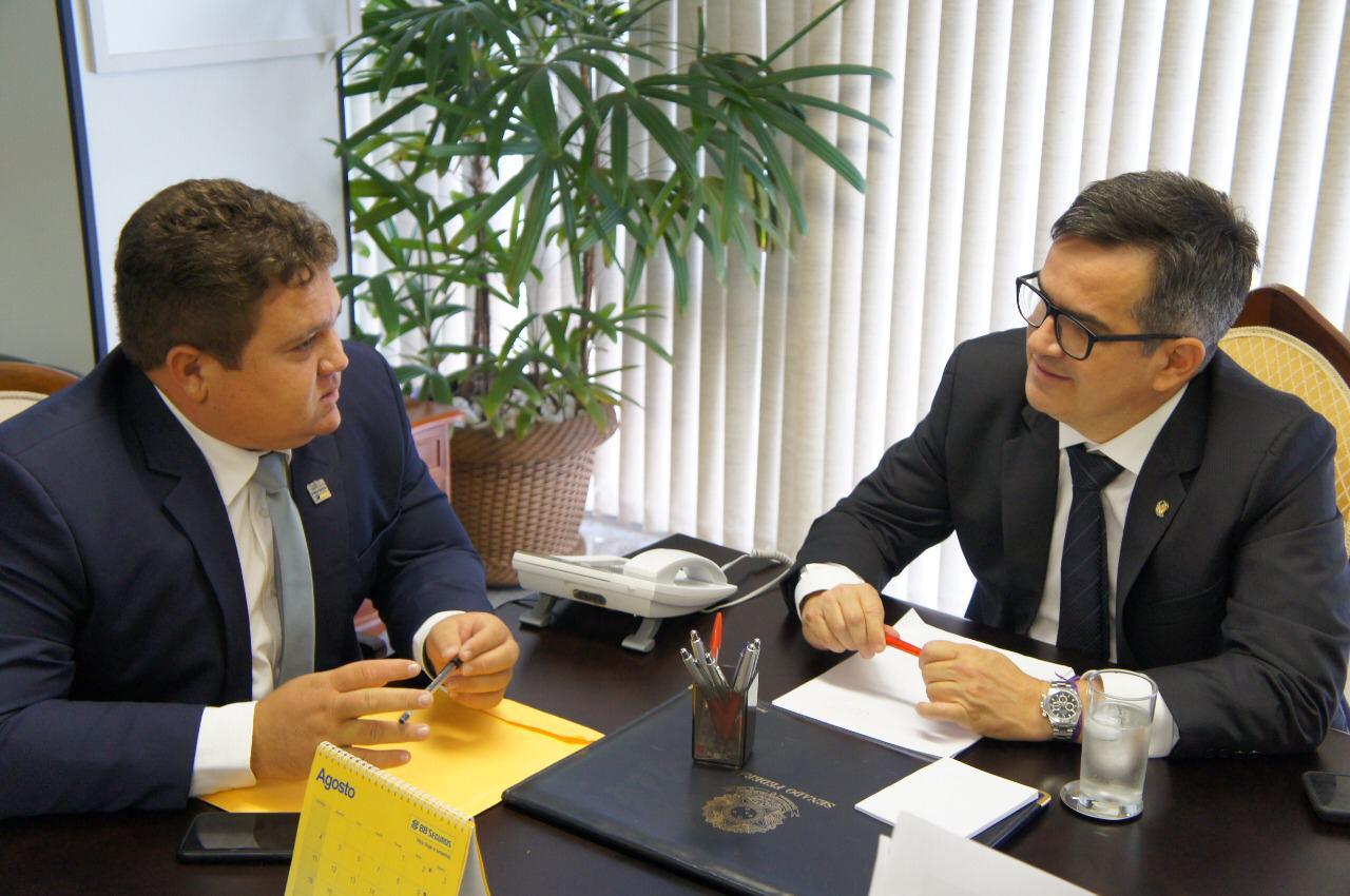 Prefeito Tairo busca recursos em Brasília para o município de Santo Inácio 