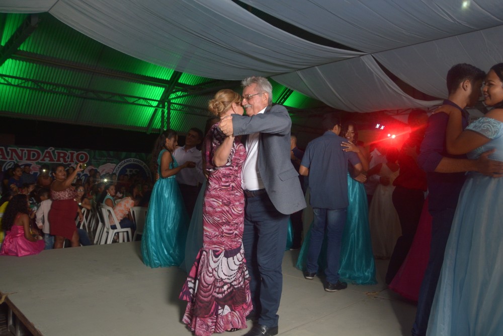 Prefeitura de Barras realiza tradicional Festa das Debutantes durante as comemorações do seu aniversário. - Imagem 1