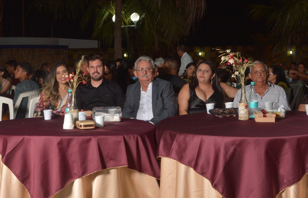 Prefeitura de Barras realiza tradicional Festa das Debutantes durante as comemorações do seu aniversário. - Imagem 2