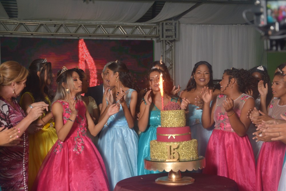 Prefeitura de Barras realiza tradicional Festa das Debutantes durante as comemorações do seu aniversário. - Imagem 3