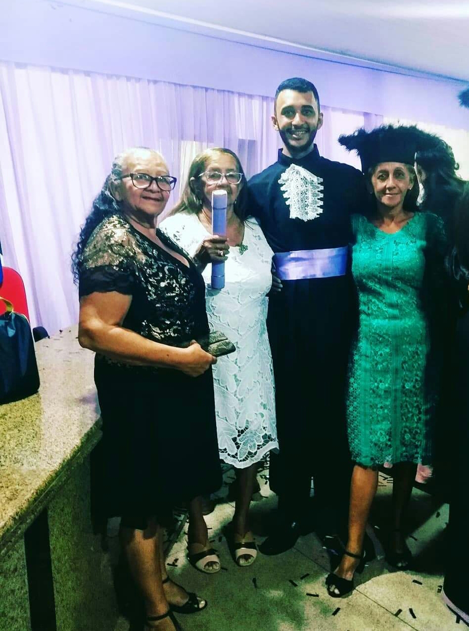 Formatura marcada pela emoção e histórias de superação  - Imagem 16