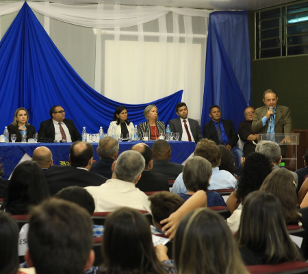 Poder Legislativo confere 40 títulos de cidadão e cidadã Uruçuiense 