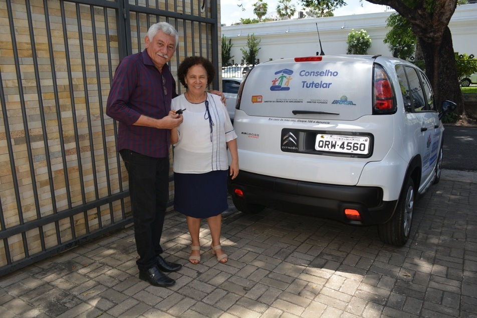 Prefeito Manoel Lázaro adquire veículo para o Conselho Tutelar - Imagem 2