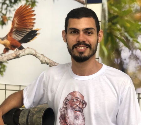 Fotografo de pássaros, Márcio Chaval cataloga espécies de Uruçuí e mostra em exposição