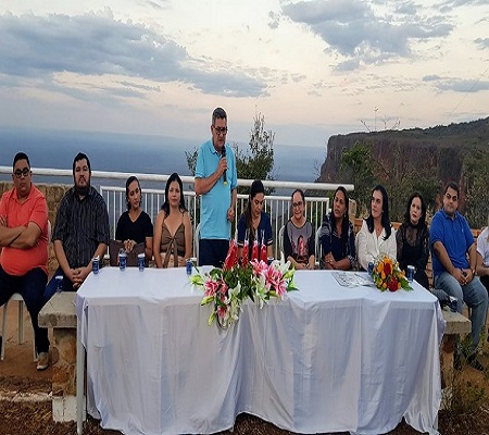 Projeto faz entrega de 86 óculos para crianças de Pedro II