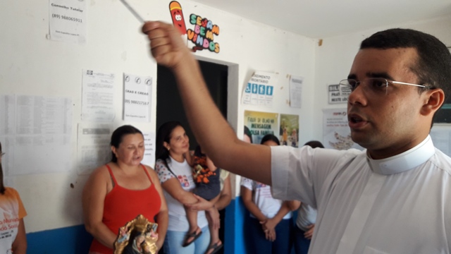 Padre Cláudio visita órgãos públicos de Dom Expedito Lopes - Imagem 30