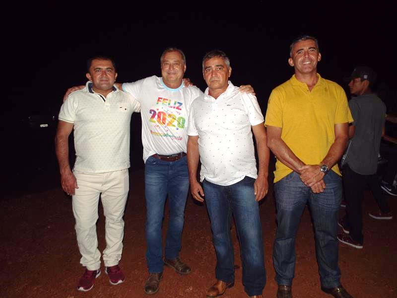 Milton Brandão: Réveillon no Kabana Resende marca a entrada do ano novo em clima de festa e confraternização  - Imagem 37