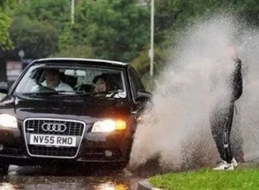 Conheça os 4 signos do zodíaco que mais atraem o azar - imagem 13598