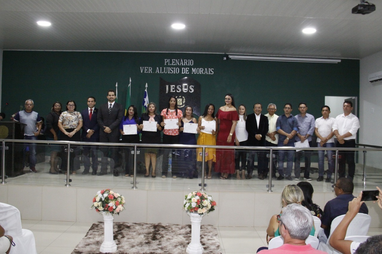 Presidente da Câmara Municipal Vereador Valter participa da posse dos novos conselheiros tutelares. - Imagem 3