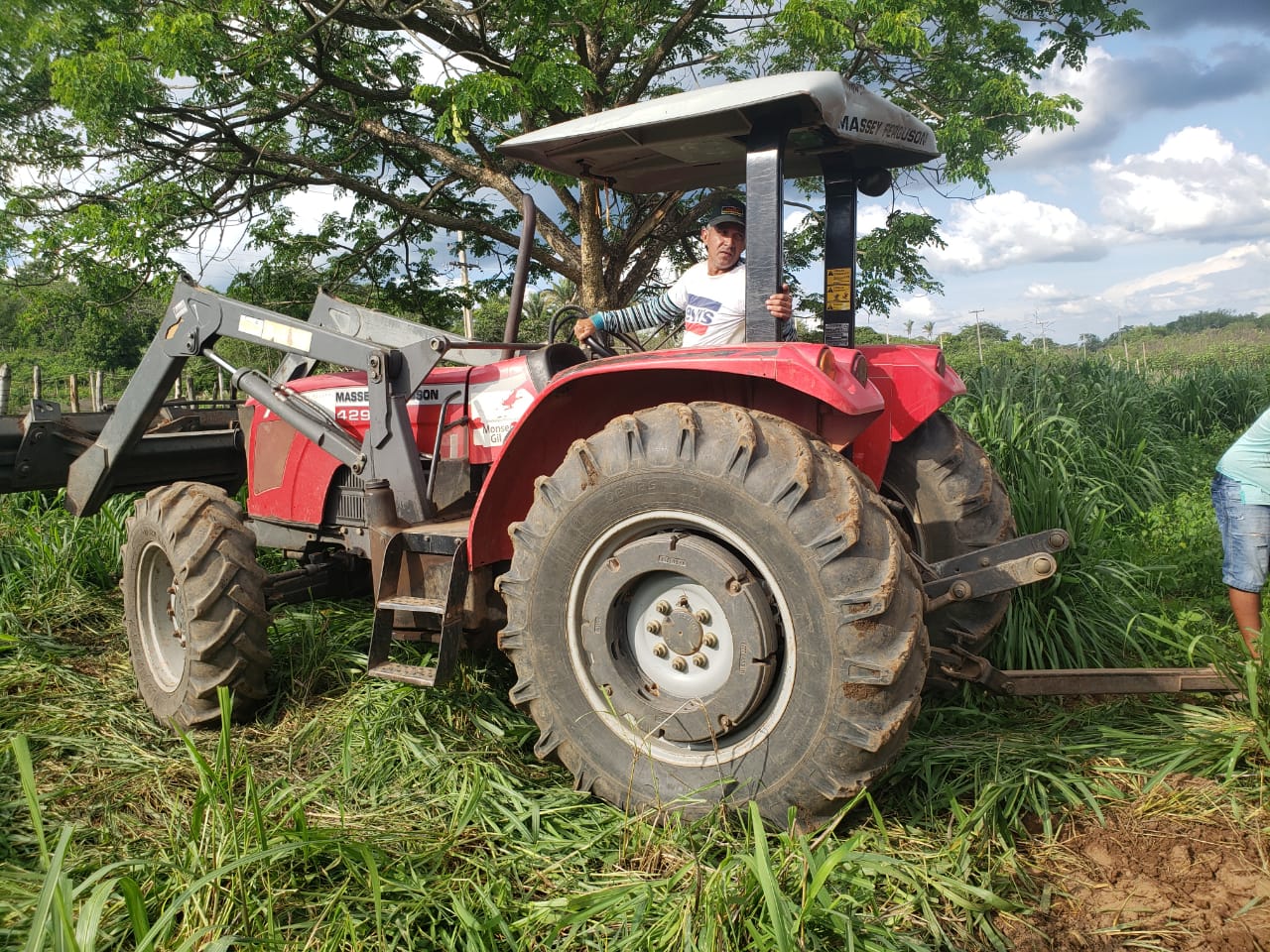 Prefeito intensifica ações na região do Bom Lugar, Brejo e Canafistula  - Imagem 6