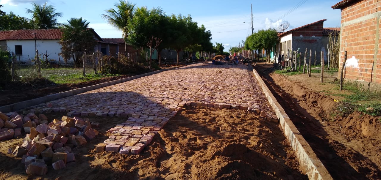 Mais uma obra de calçamento tem início em Santo Inácio  - Imagem 3