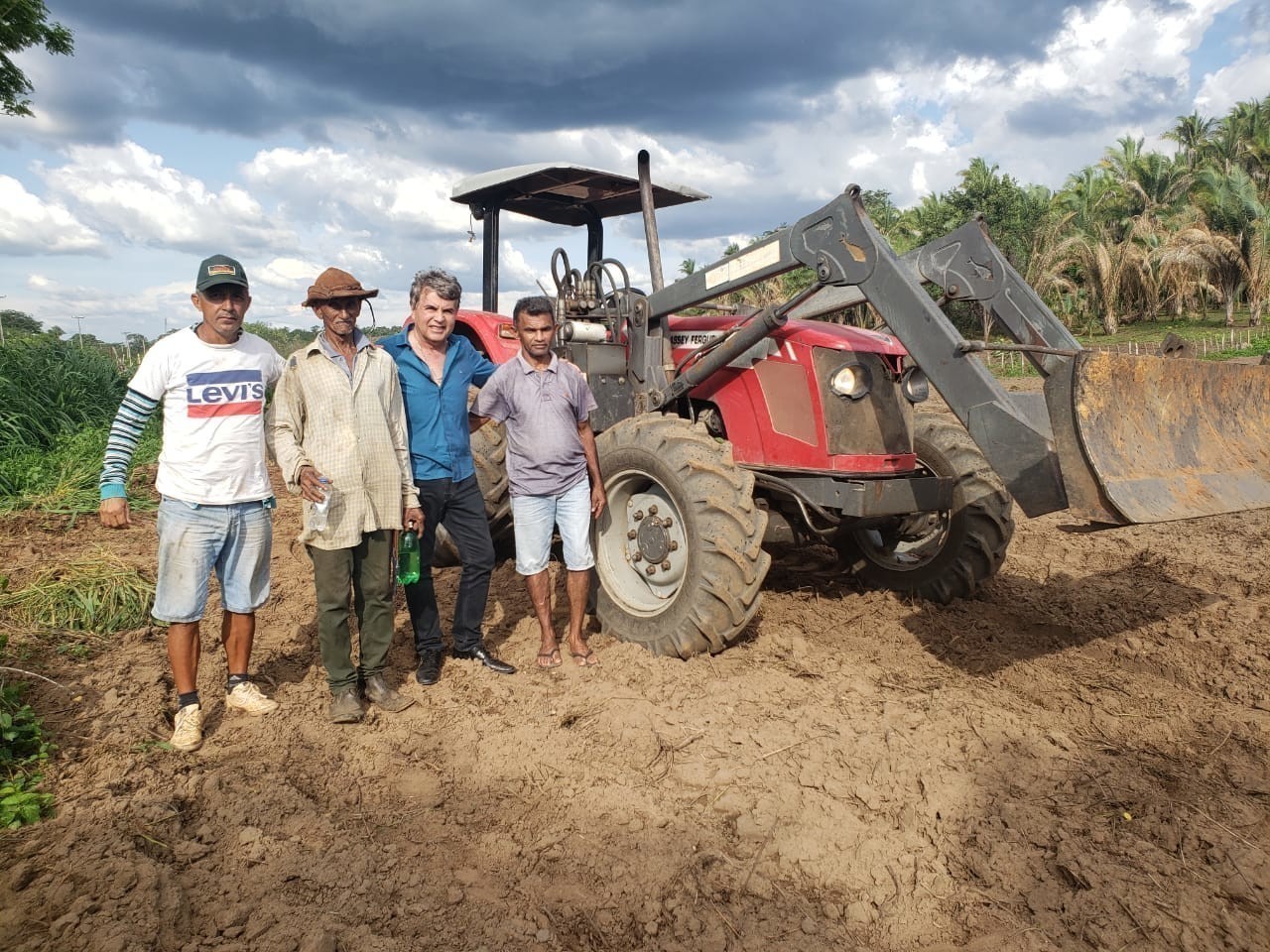 Prefeito intensifica ações na região do Bom Lugar, Brejo e Canafistula 