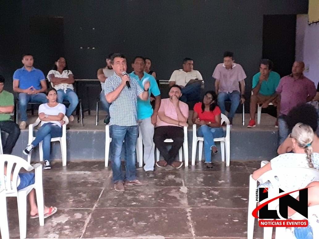 Prefeito instala prefeitura em comunidade da zona rural de Monsenhor Gil 