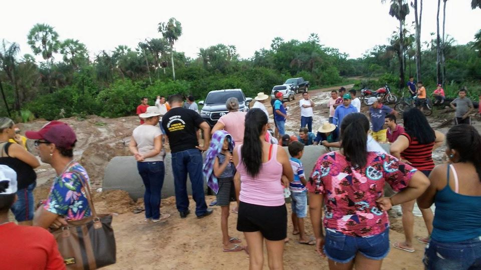 Prefeitura de Coivaras constrói pontilhão e recupera estrada nas comunidades Passatempo e Nova Vida - Imagem 3
