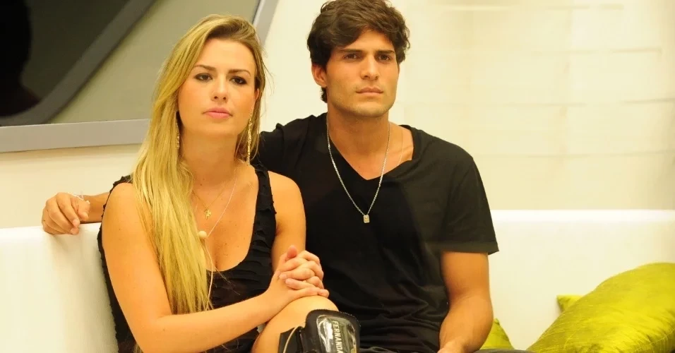 Relembre os casais que esquentaram todas as edições do BBB  - imagem 14126