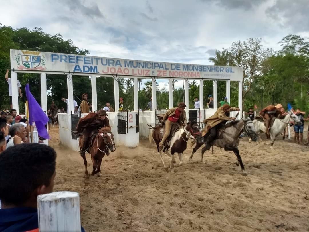 10 mil reais em prêmios para os campeões da maior Corrida de Cavalos da região 