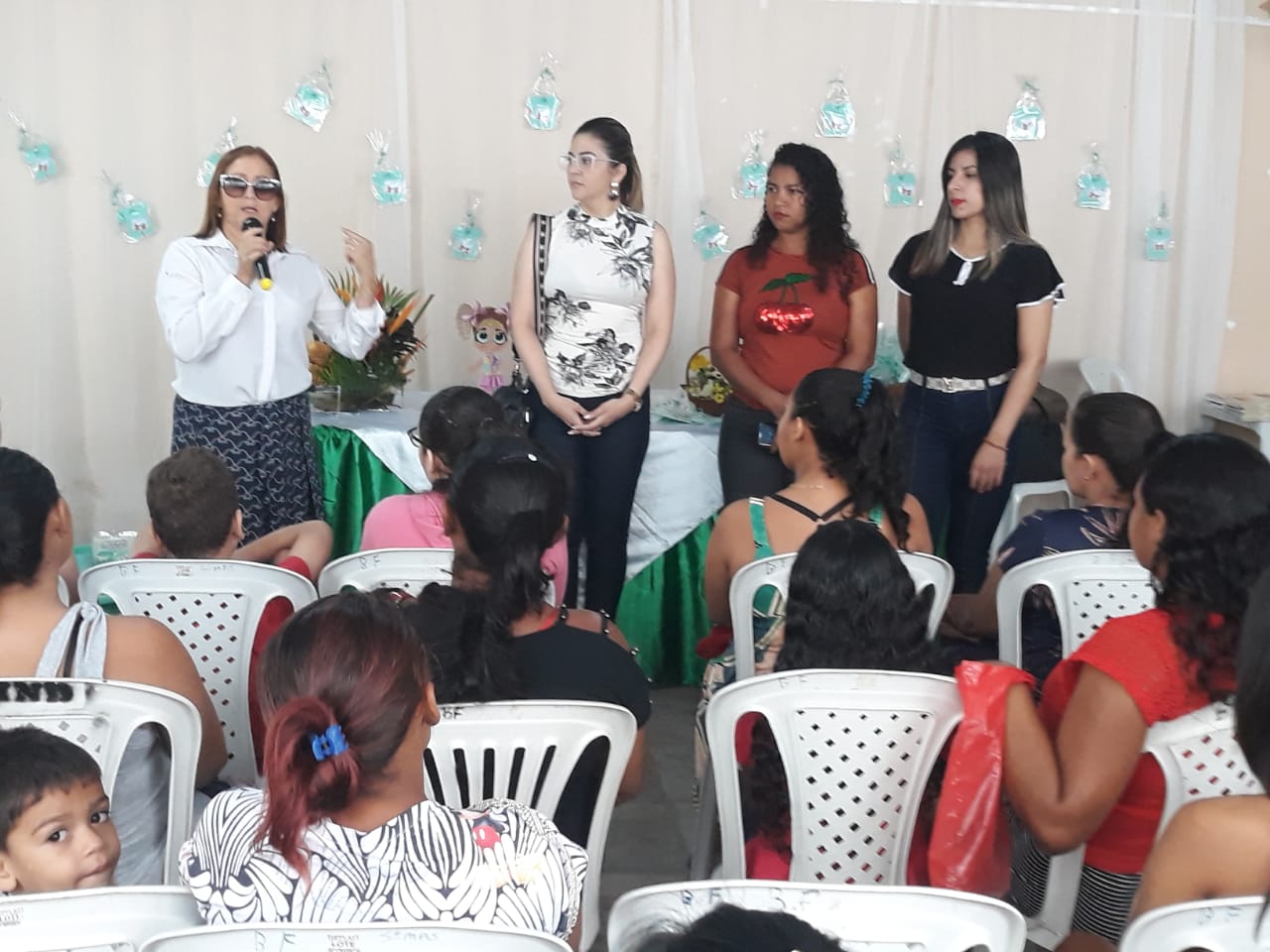 Gestantes participam de palestra por meio do Programa Laços de Amor  - Imagem 4