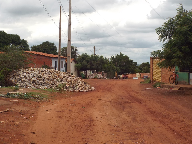 Município beneficiará diversas ruas com calçamento  - Imagem 11
