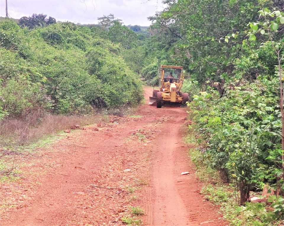 Prefeitura intensifica recuperação de estrada que liga comunidades rurais a PI 216 - Imagem 3
