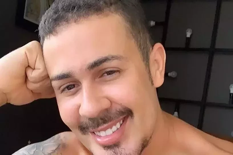 Conheça os famosos que foram adotados e você não sabia - imagem 27957