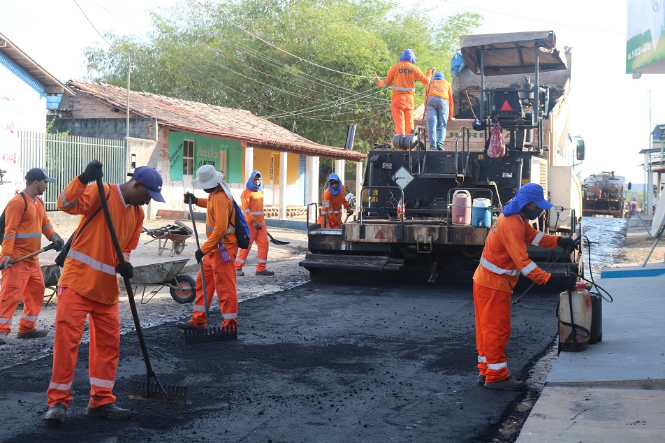 Nossa Sra. dos Remédios ganha pavimentação asfáltica  - Imagem 1