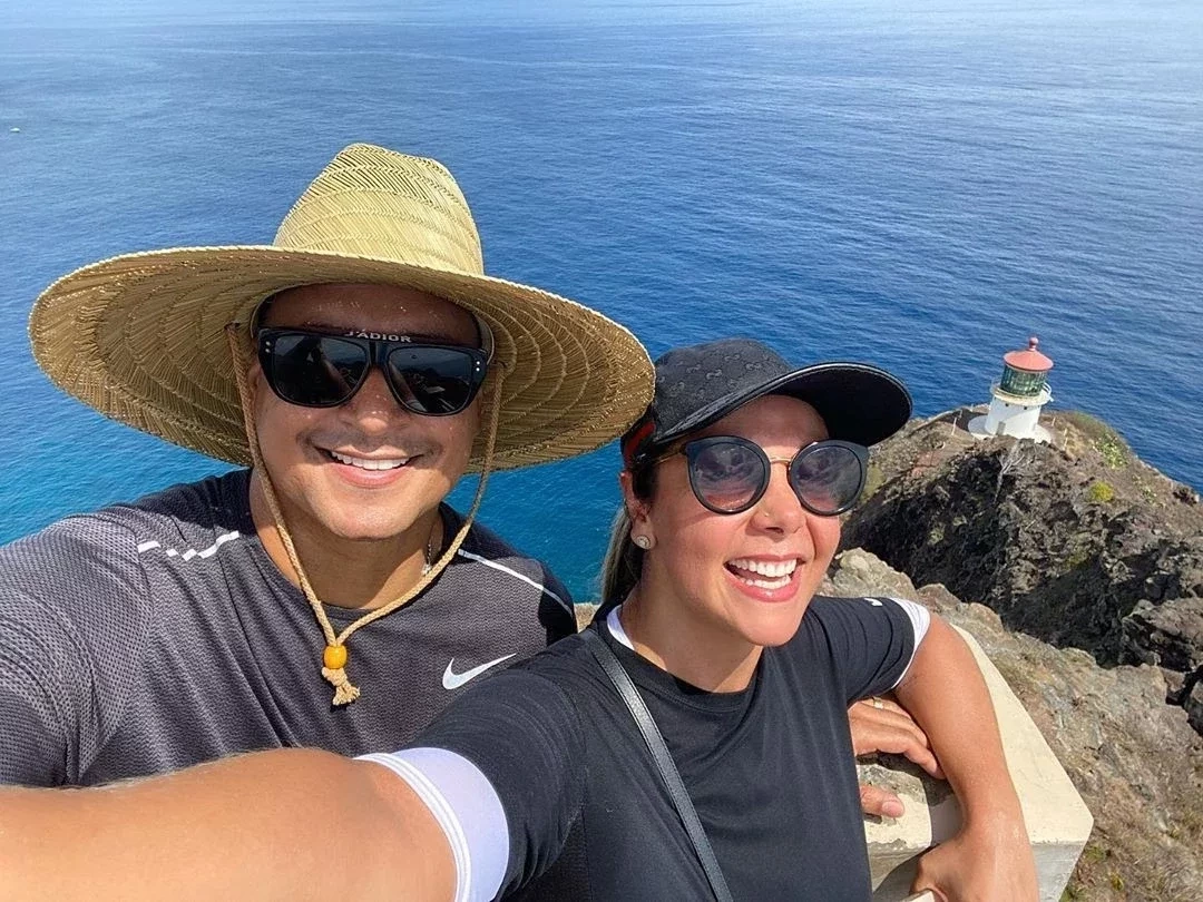  Xanddy flagra Carla Perez usando "banheiro natural" em trilha; fotos - imagem 28503