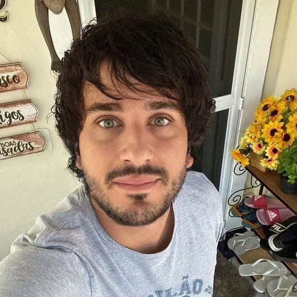 Sem cachos, Rafael Portugal surge com novo visual e surpreende fãs - imagem 28549