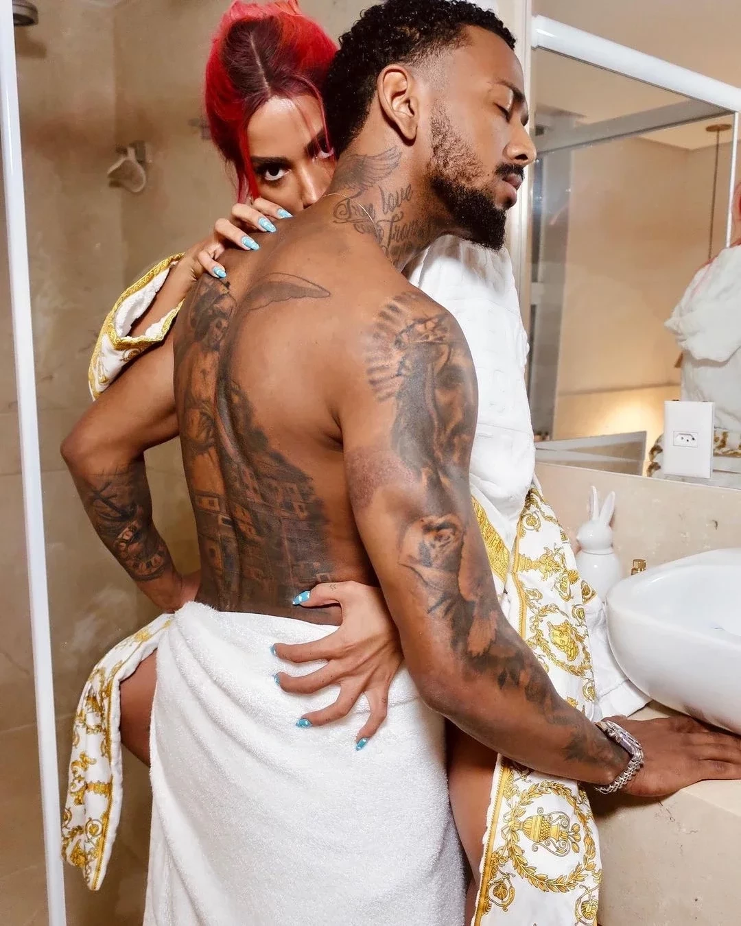 Nego do Borel faz ensaio ousado com Anitta no banheiro e é detonado - imagem 28582