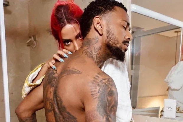 Nego do Borel faz ensaio ousado com Anitta no banheiro e é detonado - imagem 28584