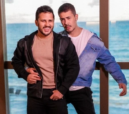 Carlinhos Maia revela novo apê luxuoso à beira-mar; veja fotos