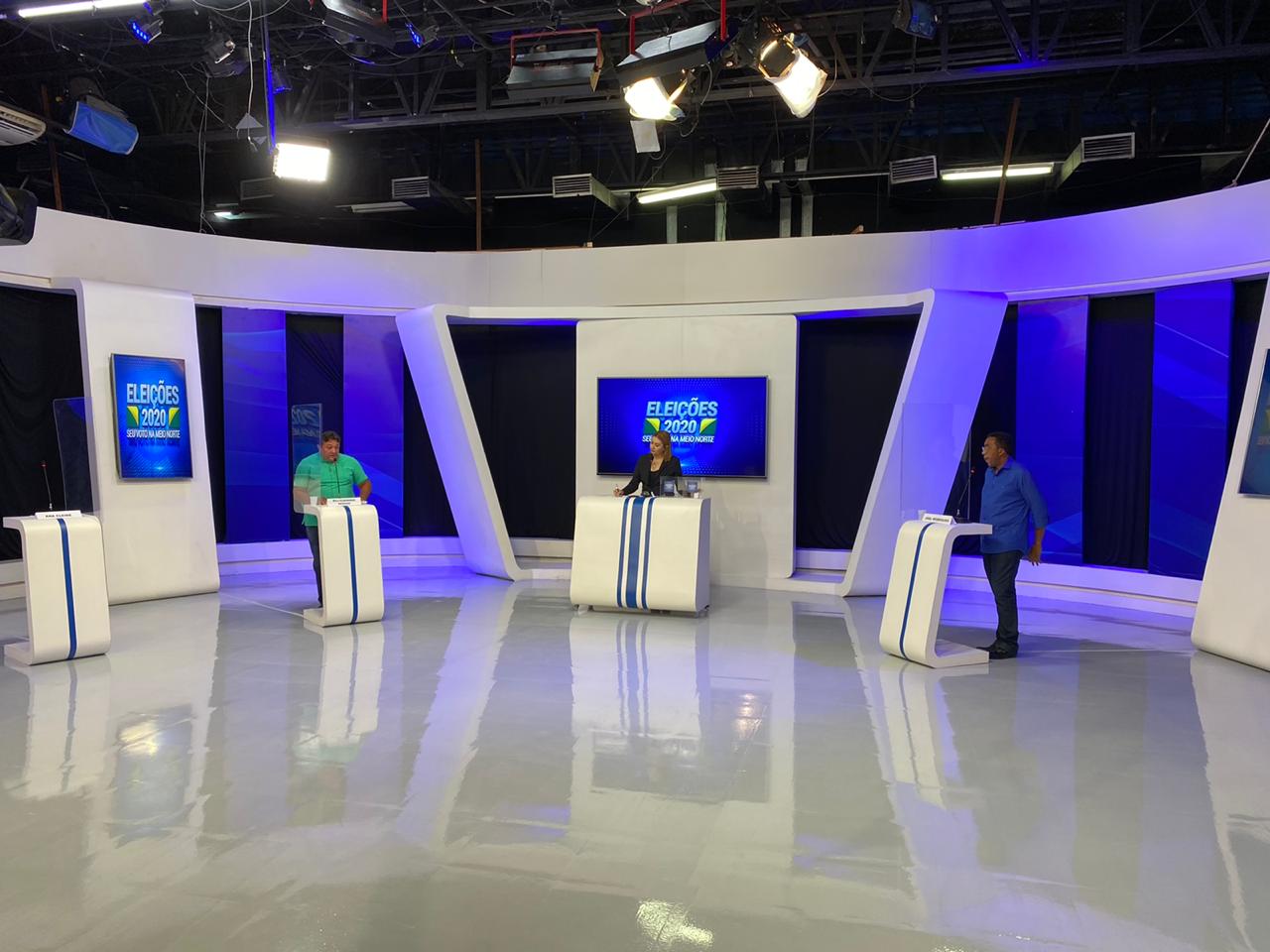 Candidatos respondem perguntas de jornalista no 3° bloco - Imagem 1