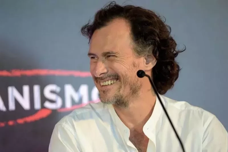 Veja os artistas que você pensava serem brasileiros, mas que não são - imagem 27736