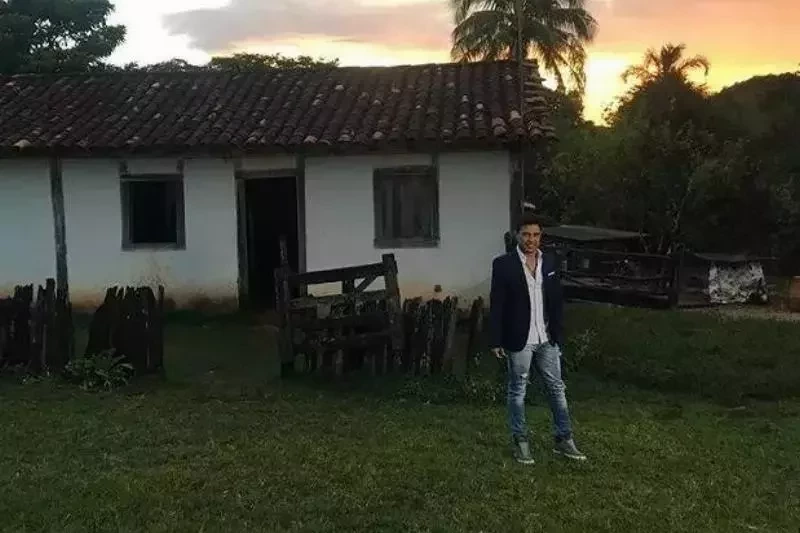 Descubra como eram as casas de algumas celebridades antes da fama - imagem 27751