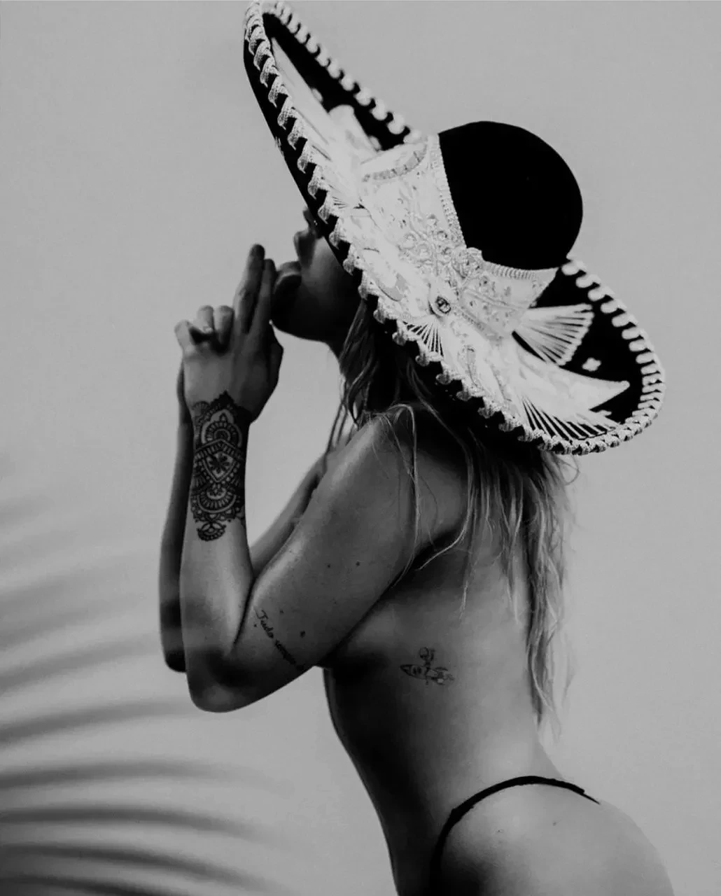 Luísa Sonza posa de topless e exibe bumbum na despedida do México - imagem 27806