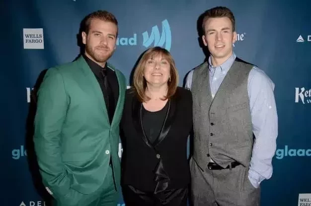 Conheça os famosos que têm irmãos lindos e que você não sabia - imagem 27864