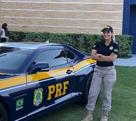 Ex-Loira do Tchan, Silmara Miranda vira policial rodoviária; fotos