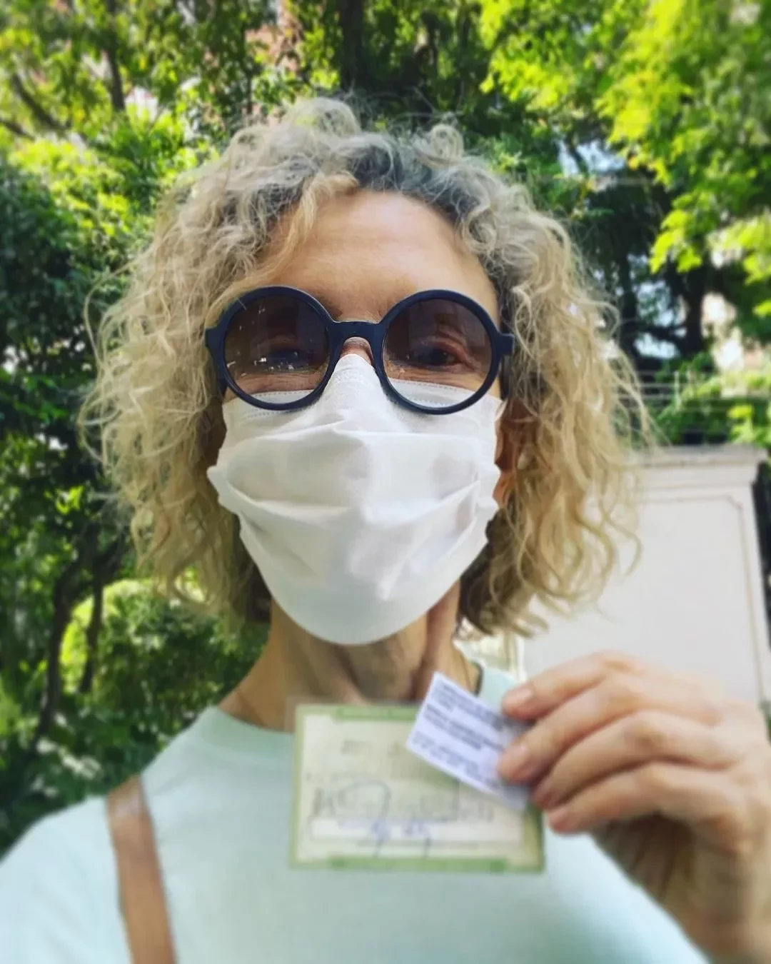 Famosos comparecem às urnas para votar neste domingo - imagem 29391