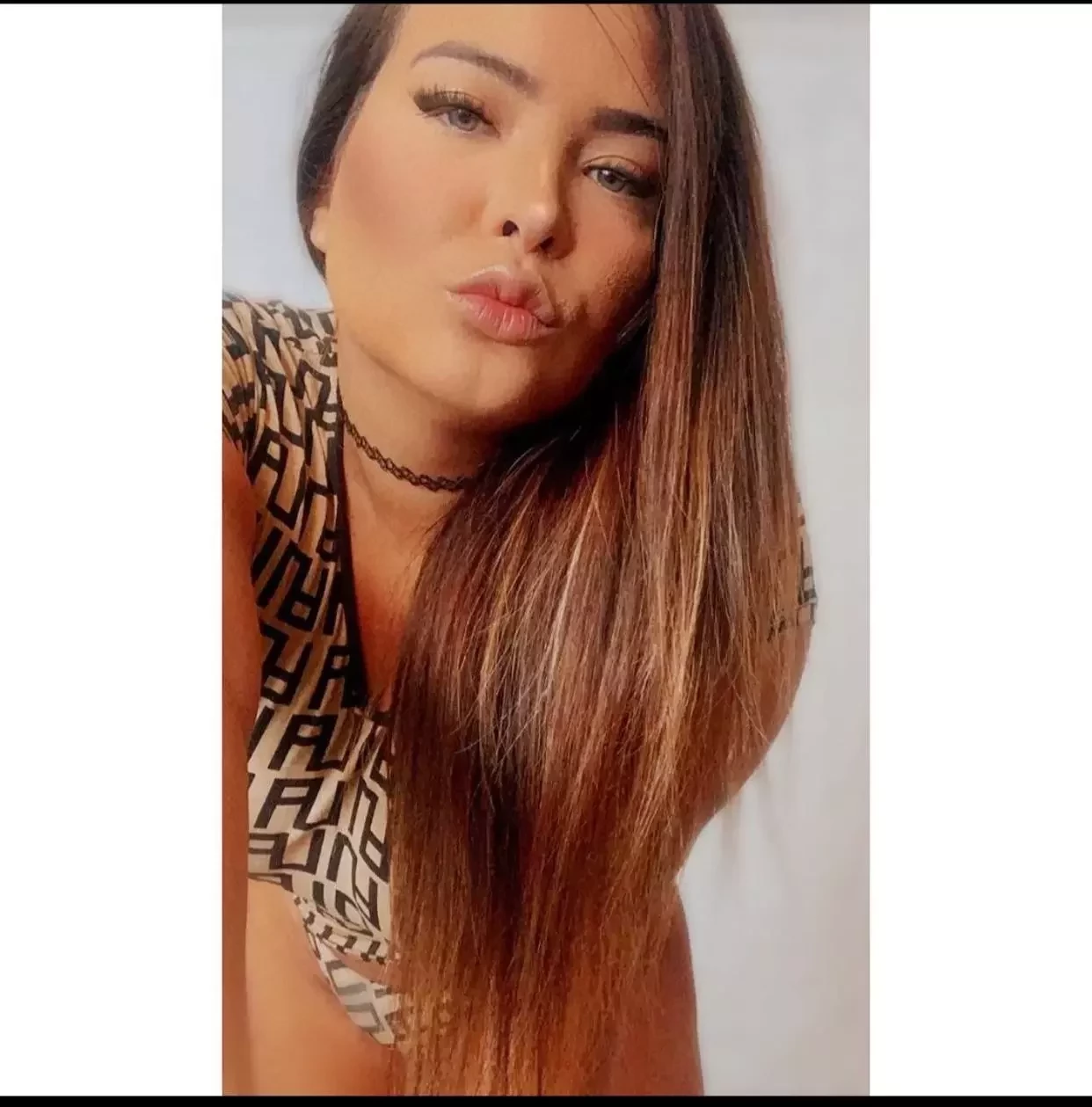 Geisy Arruda usa calcinha quase invisível e bumbum se destaca - imagem 30089