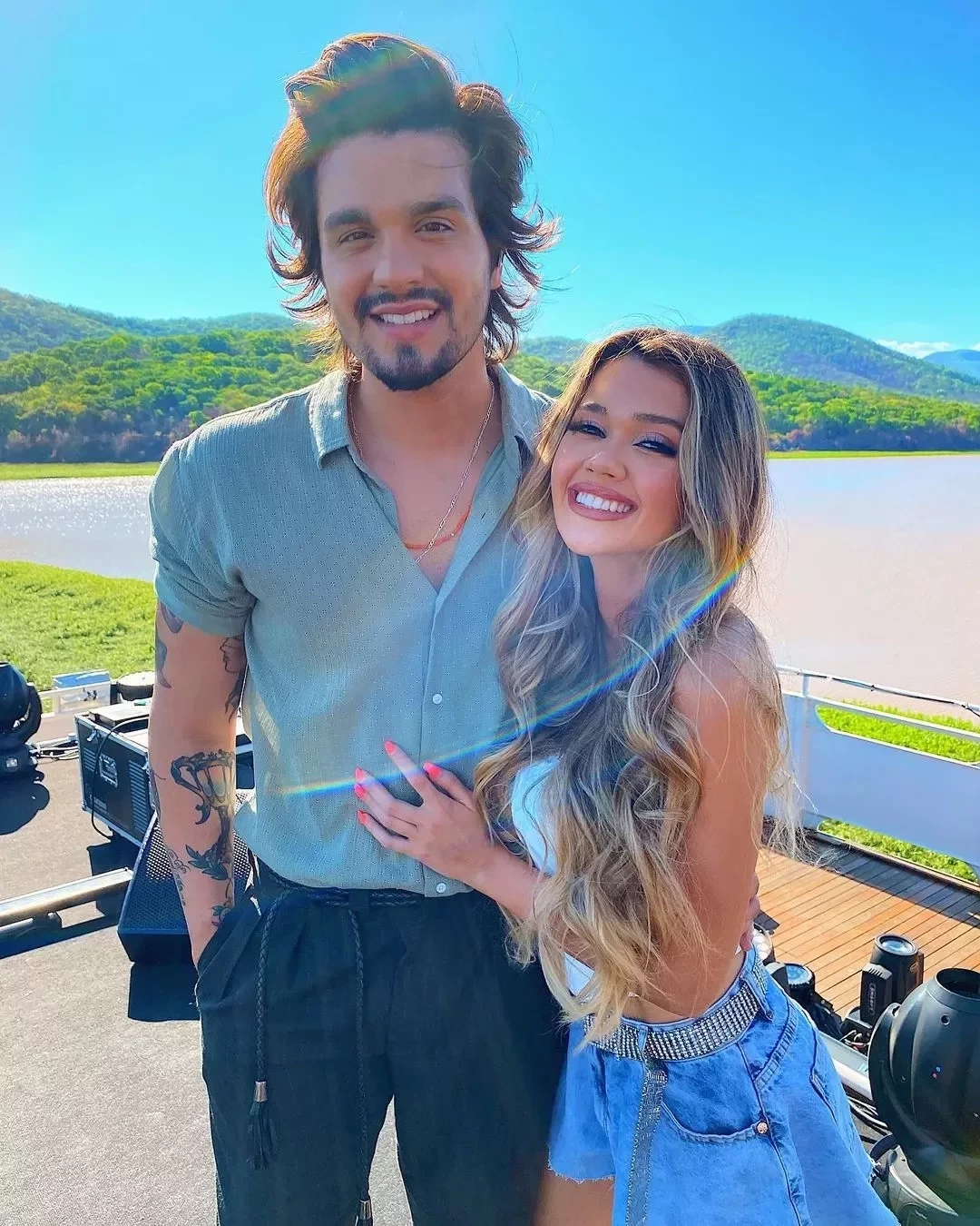 'Ciumenta e hit no Youtube': conheça o novo affair de Luan Santana - imagem 30166
