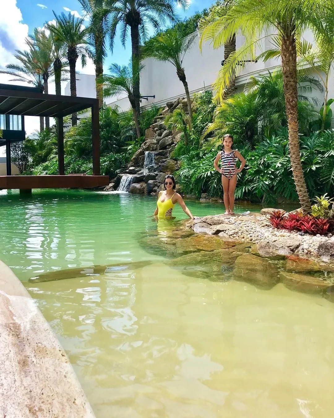 Veja quanto custa a piscina com 'praia' e 'ilha' do Rodrigo Faro - imagem 30206