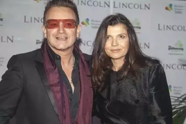 Conheça 10 famosos que casaram com seus romances da adolescência - imagem 29050